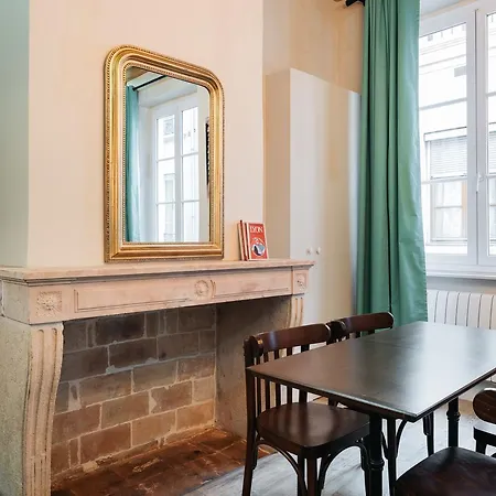 Rue Du Garet Apartment