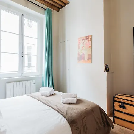 Rue Du Garet Apartment